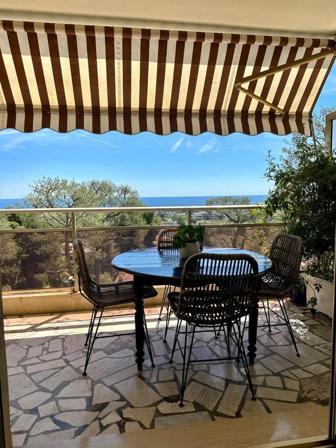 Bel Appartement Avec Vue Mer Villeneuve-Loubet Bagian luar foto