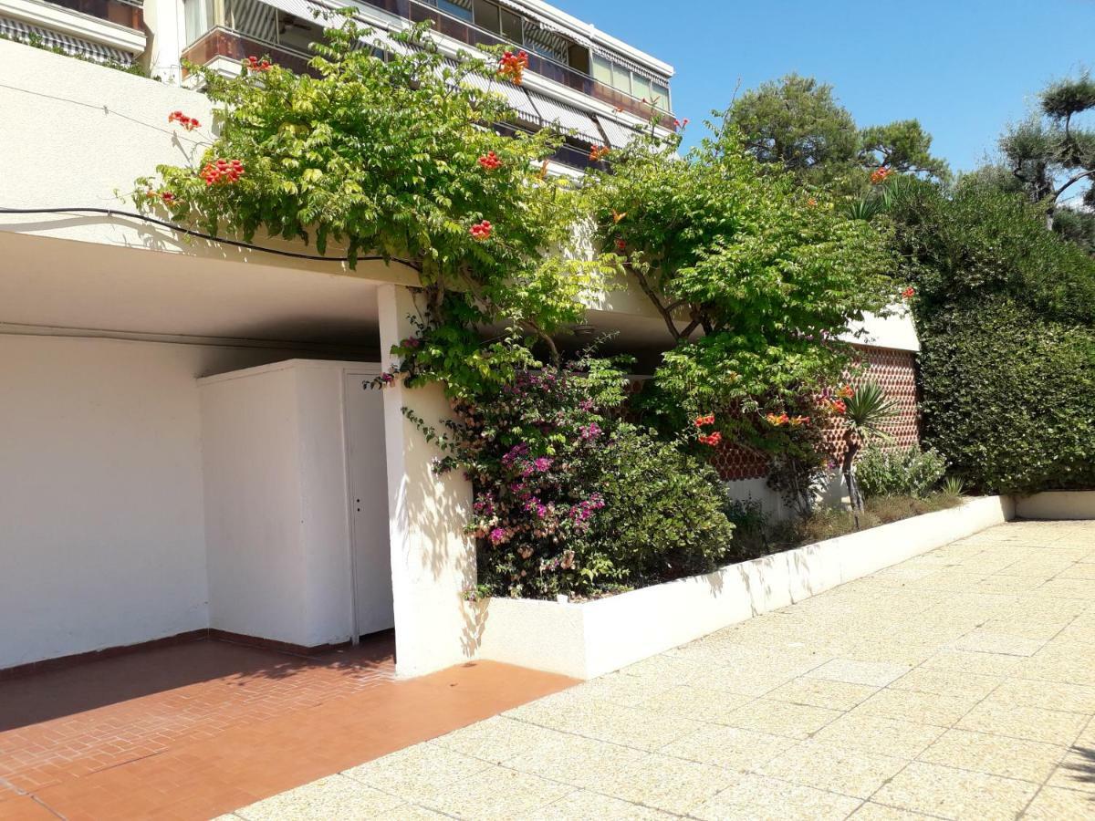 Bel Appartement Avec Vue Mer Villeneuve-Loubet Bagian luar foto